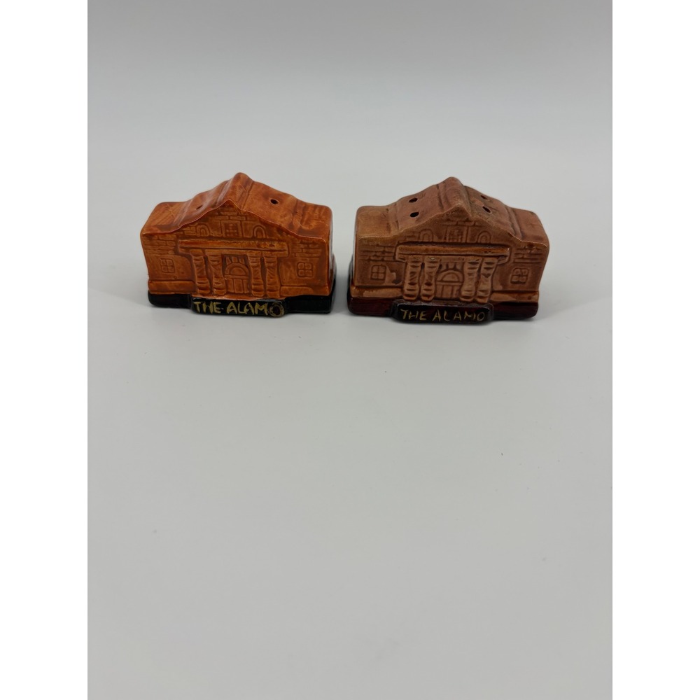 Unbranded The Alamo Salt and Pepper Shakers OS Brown Ceramic Souvenir Vintage